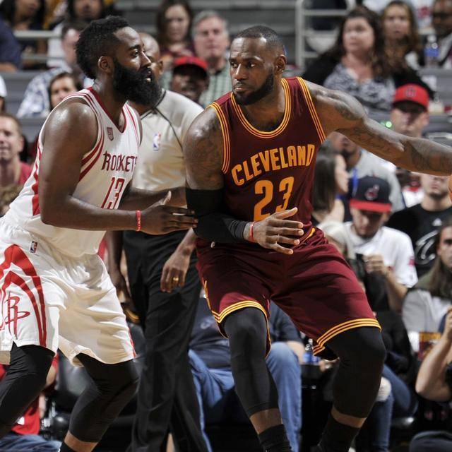 欧冠八强战首回合：皇马3-1逆转曼城