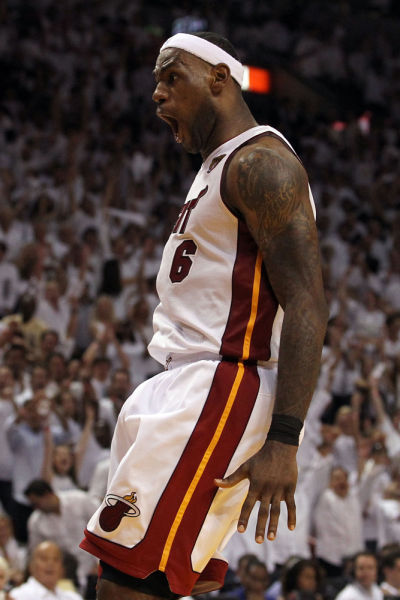 吉诺比利：马刺的表现太精彩了，熬夜11点也值了