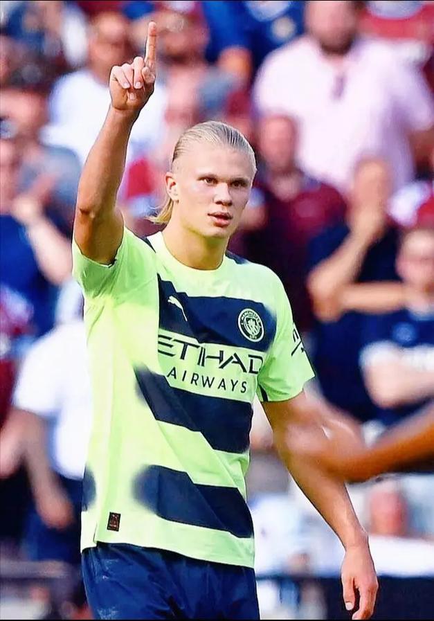 记者：曼联领跑谢什科争夺战，莱比锡要价7500万欧+浮动